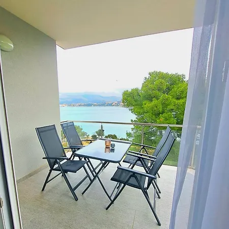 Apartmant Antonija דירה